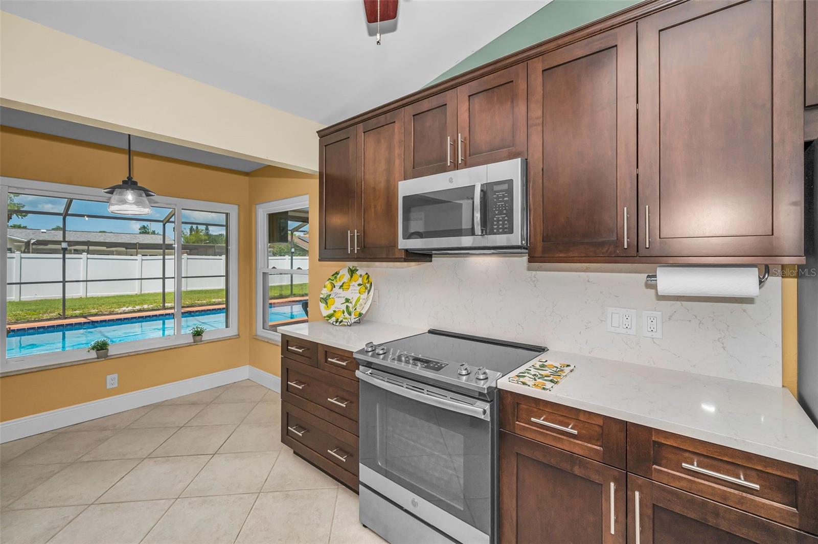 2330 BARTON LN, CLEARWATER, FL, 33759