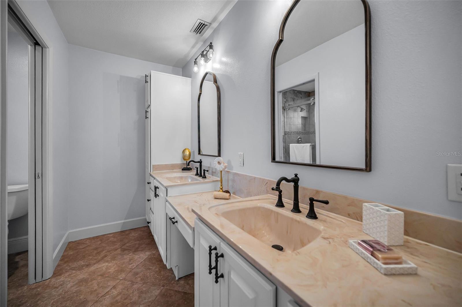 2330 BARTON LN, CLEARWATER, FL, 33759