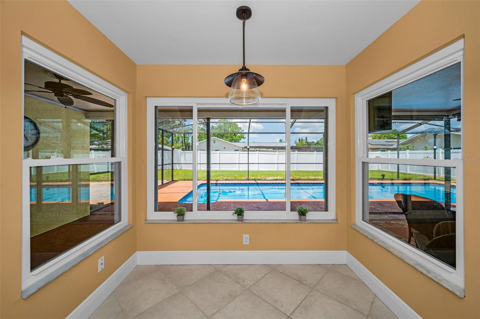 2330 BARTON LN, CLEARWATER, FL, 33759