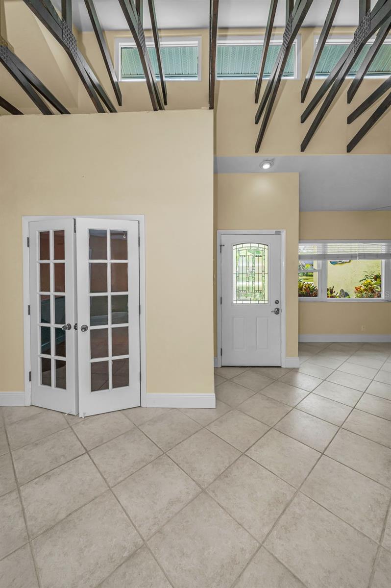 2330 BARTON LN, CLEARWATER, FL, 33759