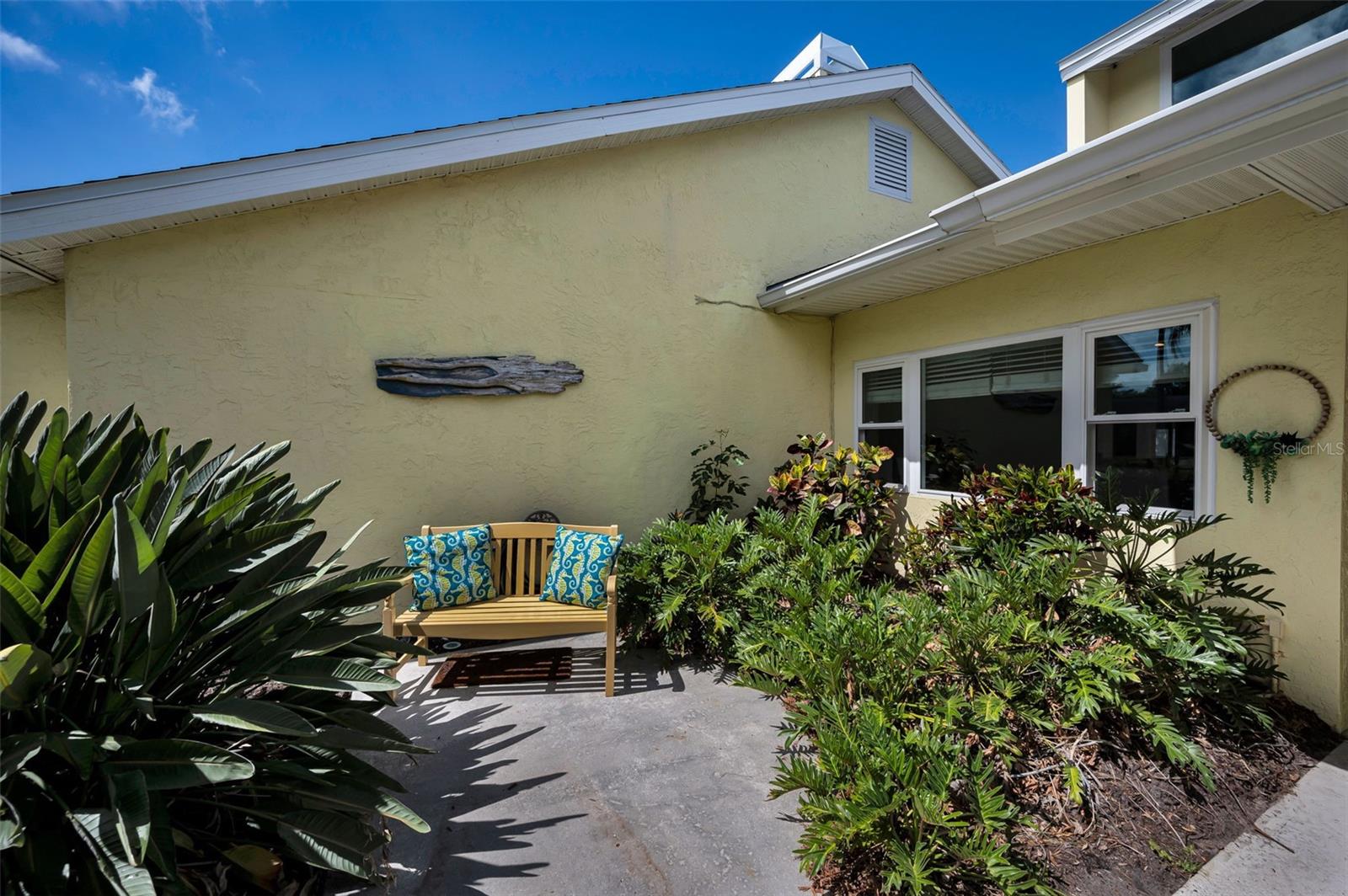 2330 BARTON LN, CLEARWATER, FL, 33759