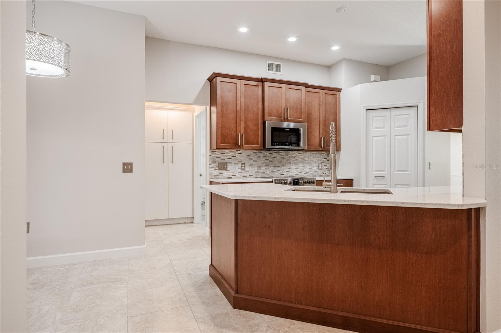 214 AMBERLY WAY, AUBURNDALE, FL, 33823