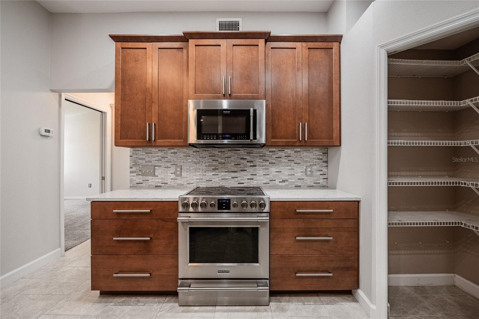 214 AMBERLY WAY, AUBURNDALE, FL, 33823