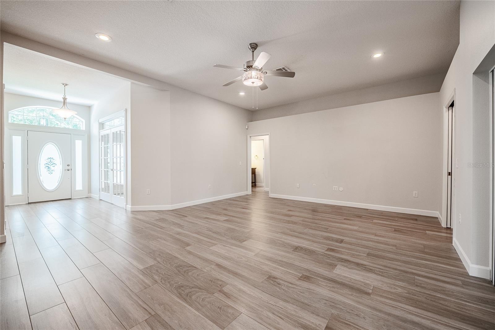 214 AMBERLY WAY, AUBURNDALE, FL, 33823