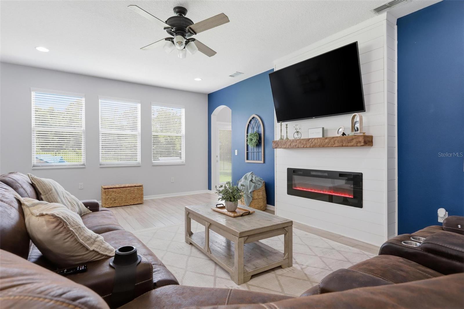 297 ANCONA AVE, DEBARY, FL, 32713