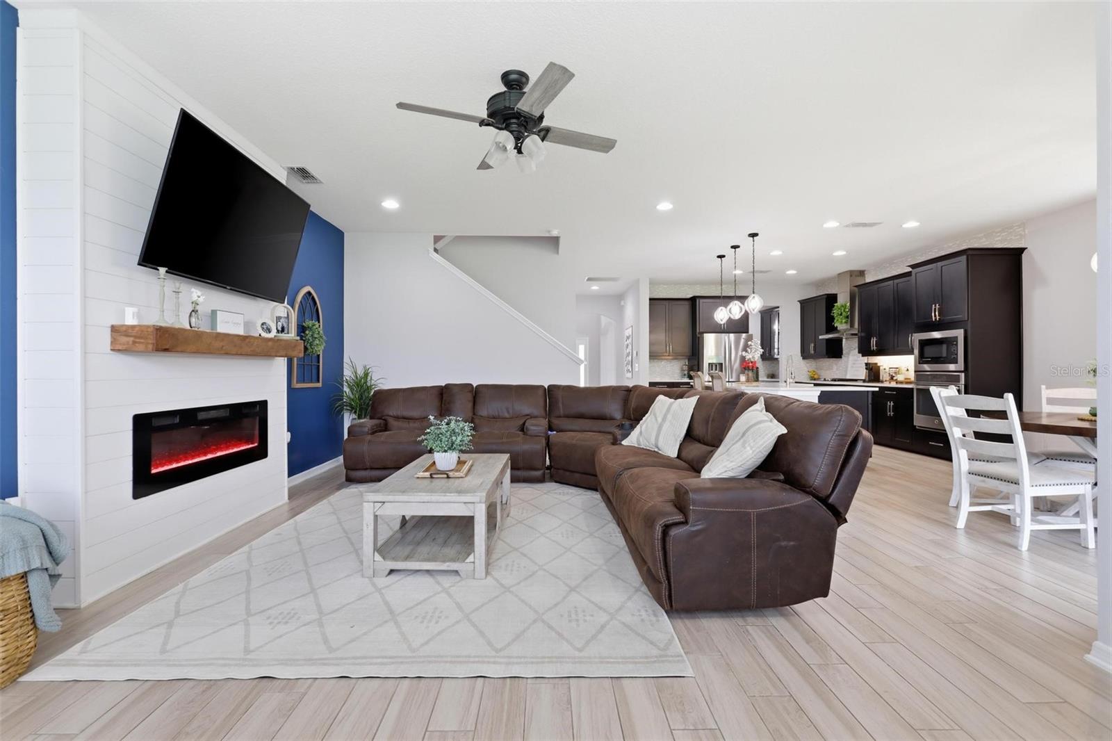 297 ANCONA AVE, DEBARY, FL, 32713