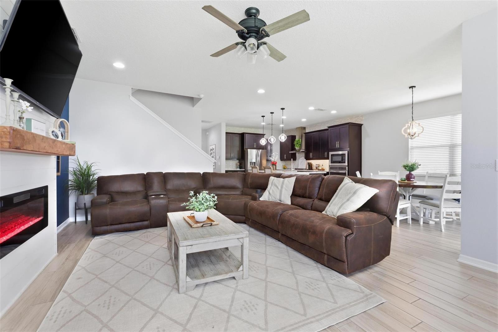 297 ANCONA AVE, DEBARY, FL, 32713