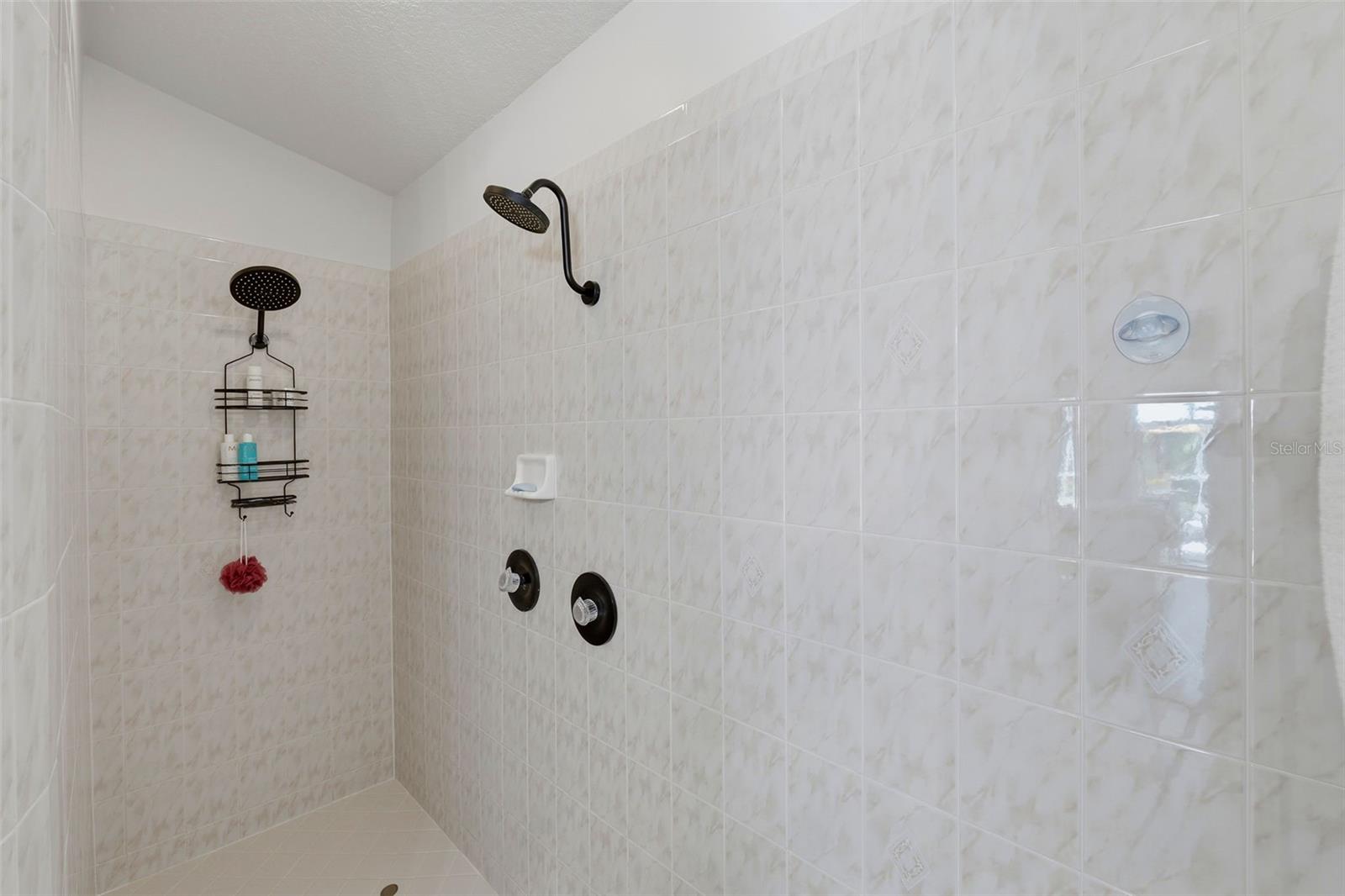 631 DE SOTO DR, TIERRA VERDE, FL, 33715