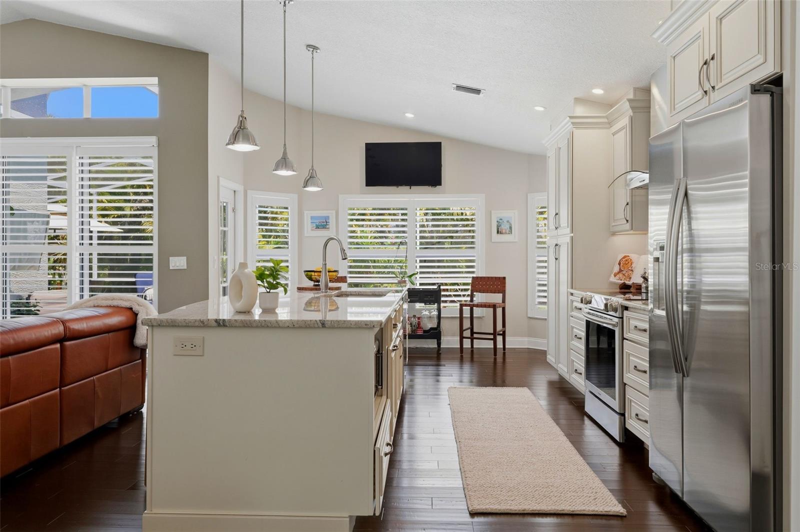 631 DE SOTO DR, TIERRA VERDE, FL, 33715
