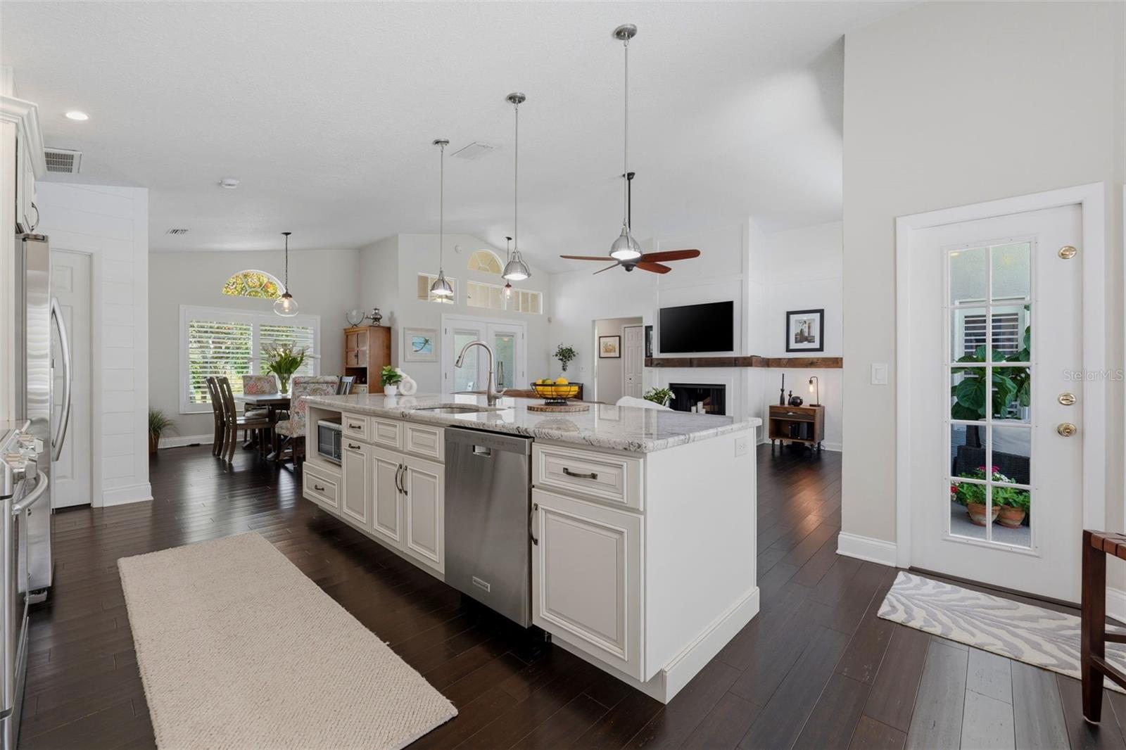 631 DE SOTO DR, TIERRA VERDE, FL, 33715