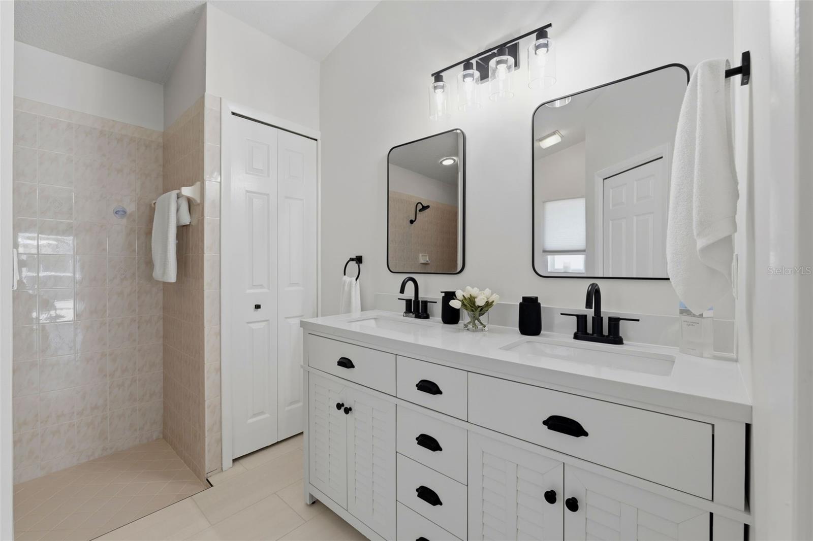 631 DE SOTO DR, TIERRA VERDE, FL, 33715