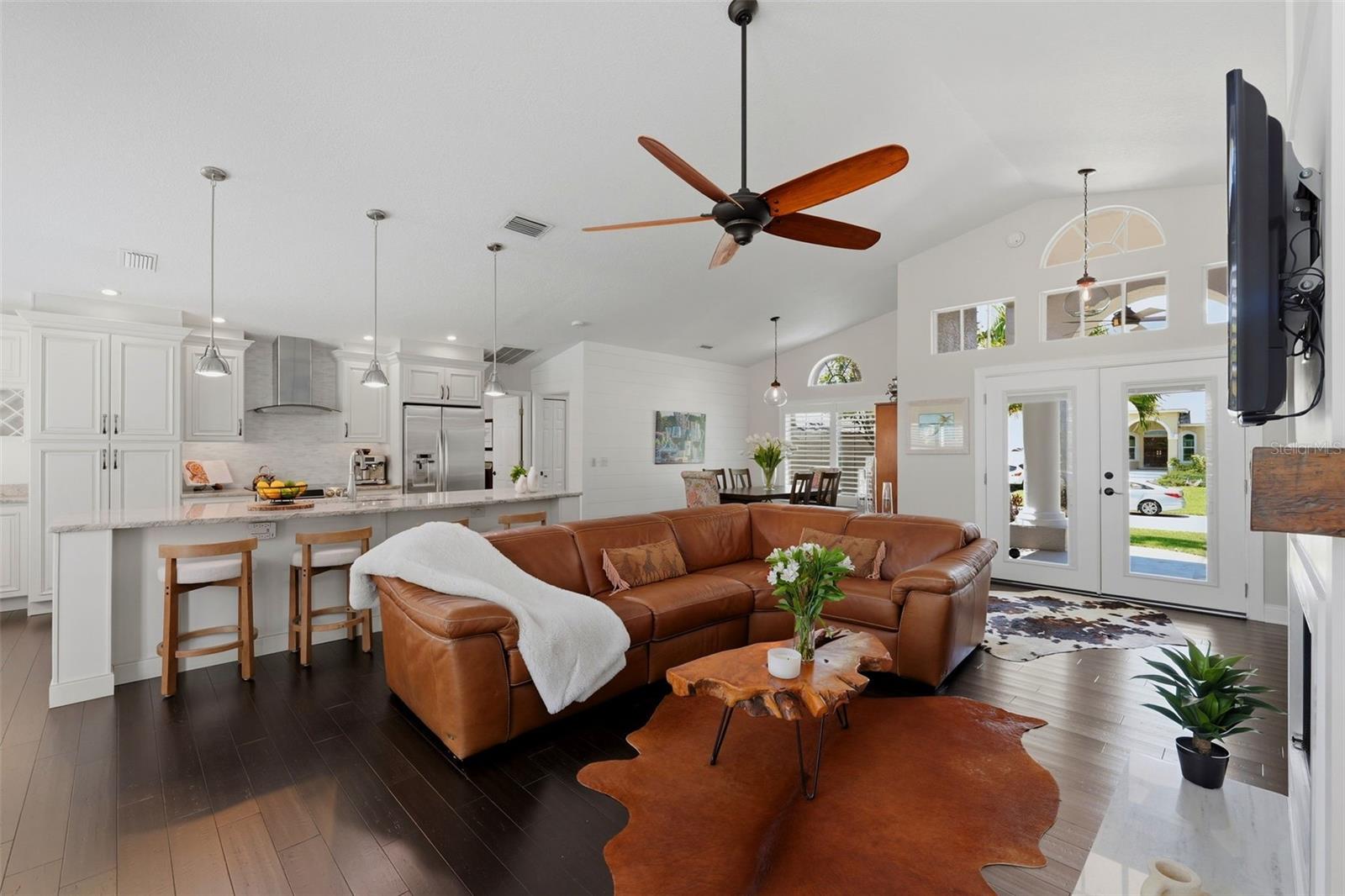 631 DE SOTO DR, TIERRA VERDE, FL, 33715