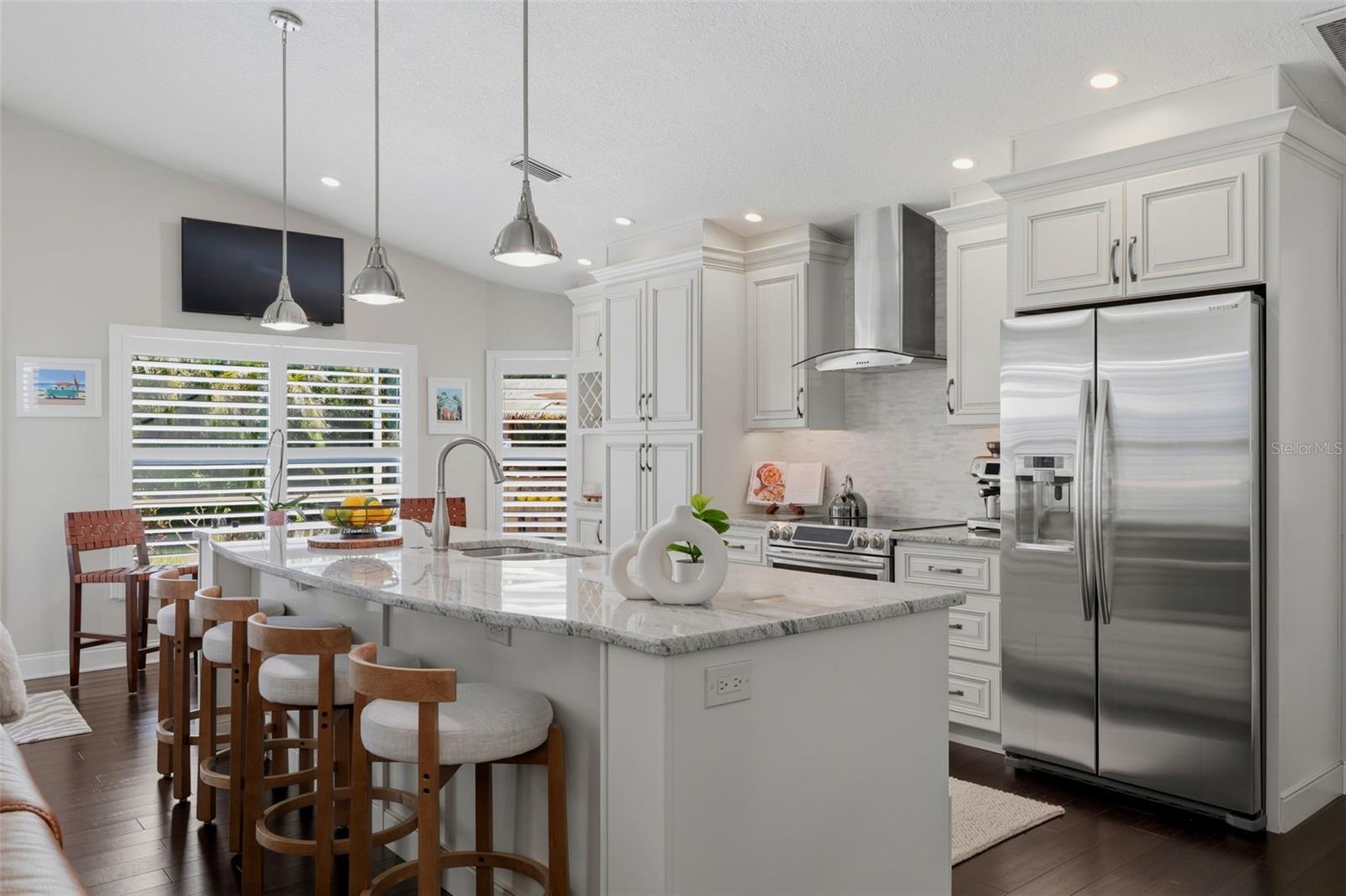 631 DE SOTO DR, TIERRA VERDE, FL, 33715