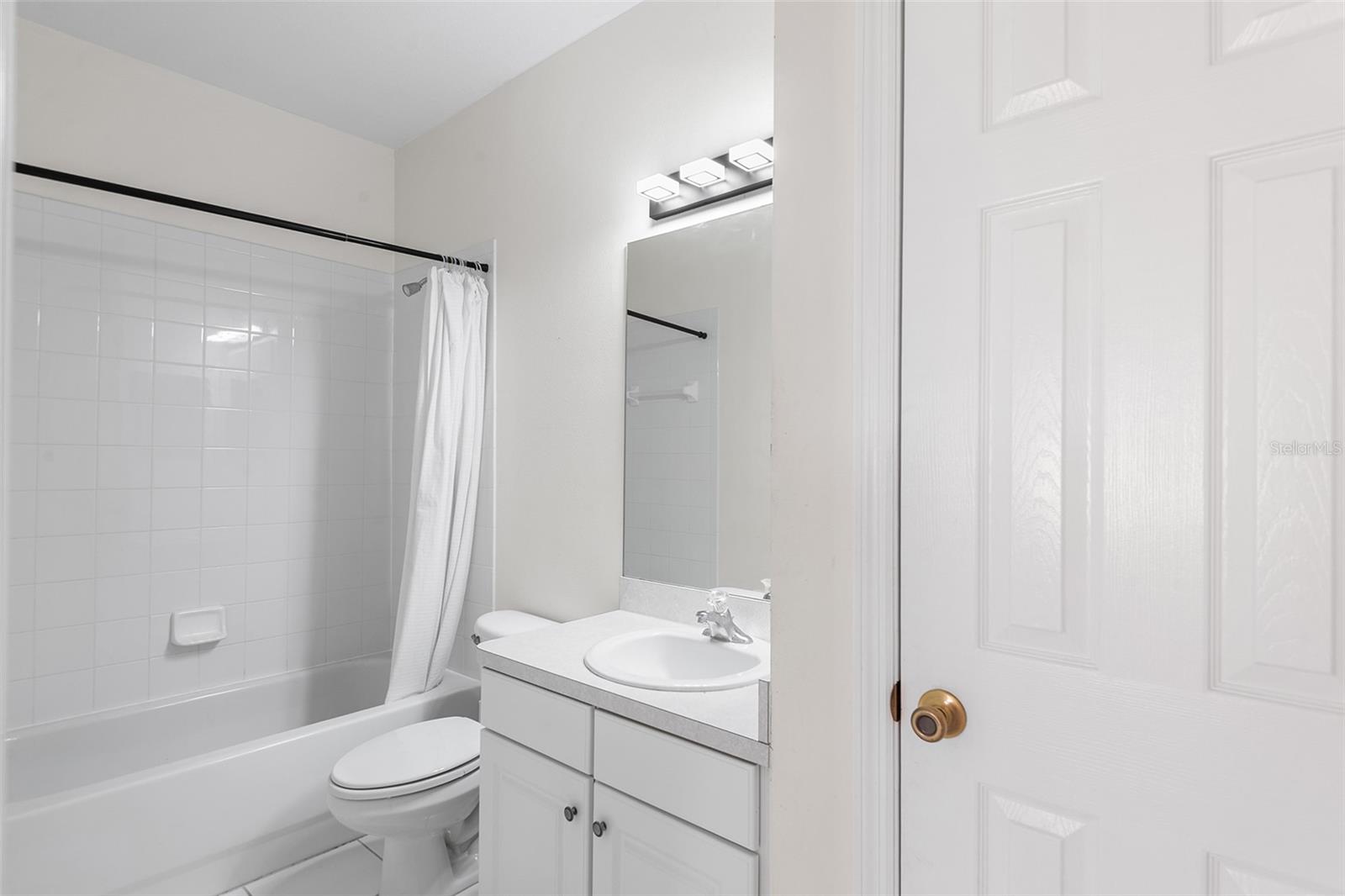 1037 BLACKWATER DR, WESLEY CHAPEL, FL, 33543
