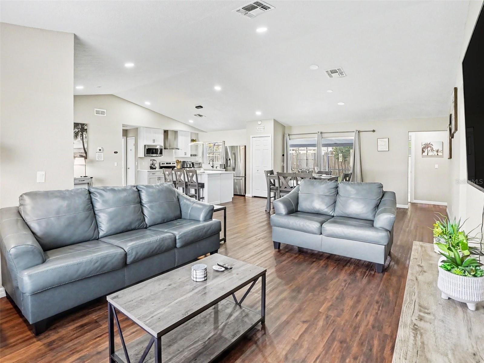 105 HARNESS LN, KISSIMMEE, FL, 34743