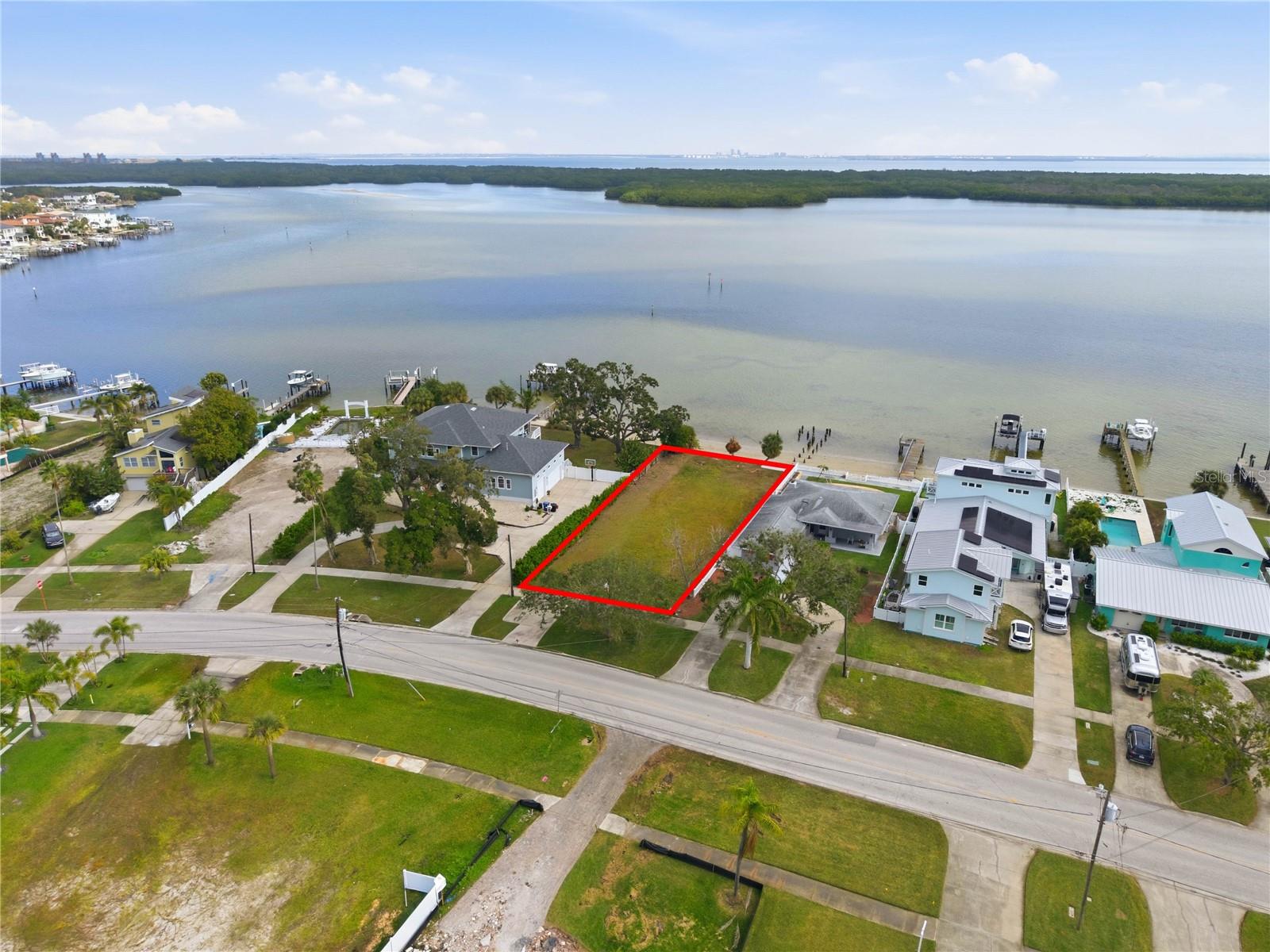 6043 BAYOU GRANDE BLVD NE, ST PETERSBURG, FL, 33703