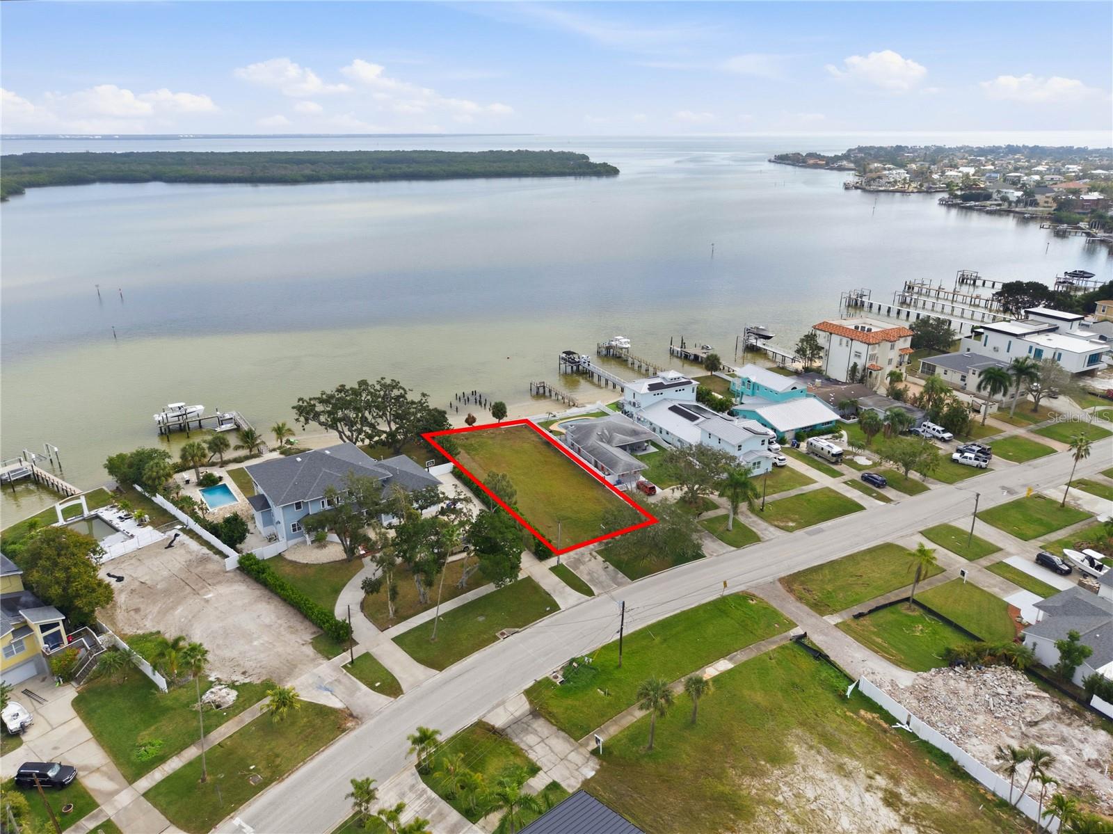 6043 BAYOU GRANDE BLVD NE, ST PETERSBURG, FL, 33703