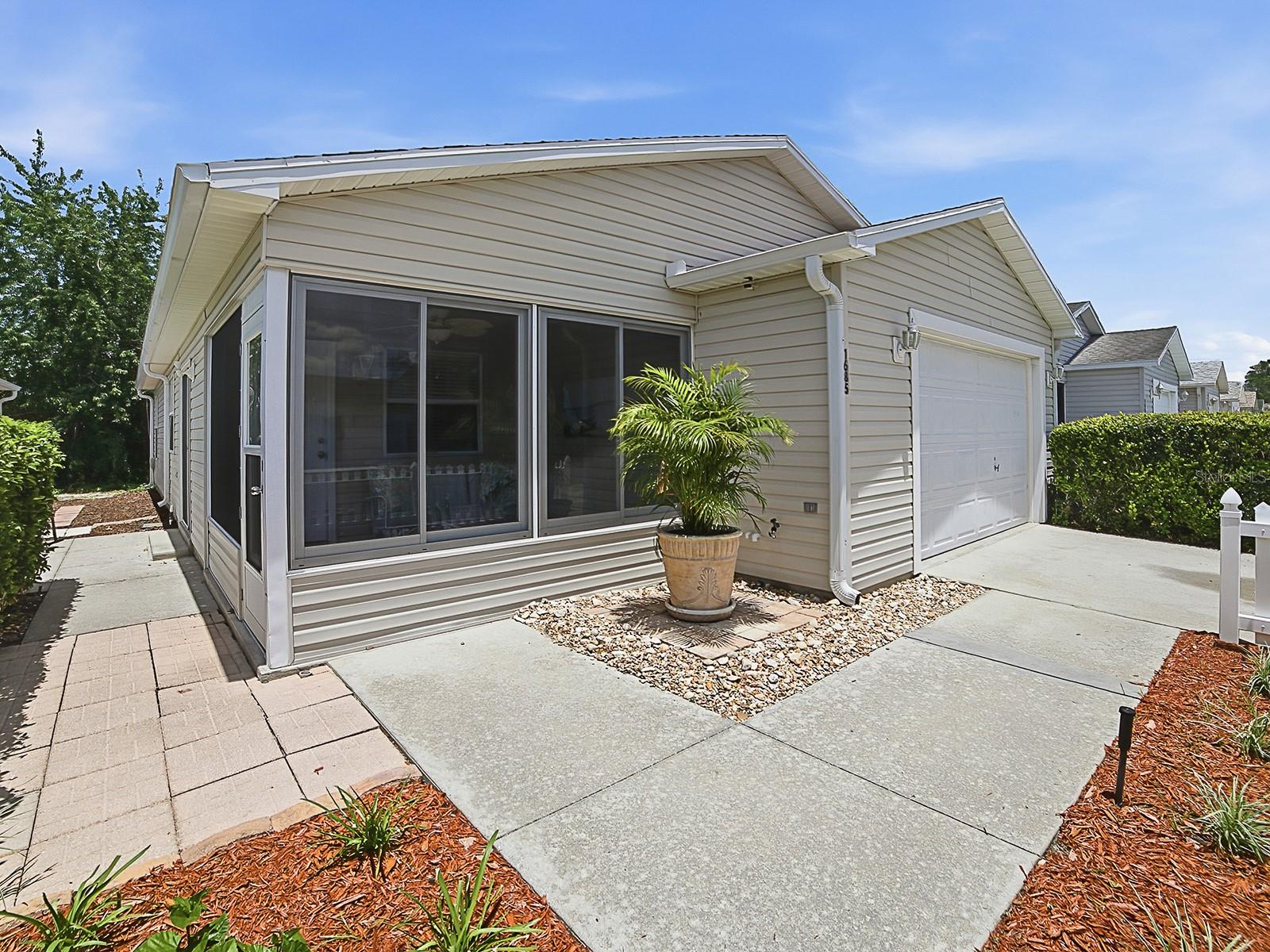 1685 CAMPOS DR, THE VILLAGES, FL, 32162