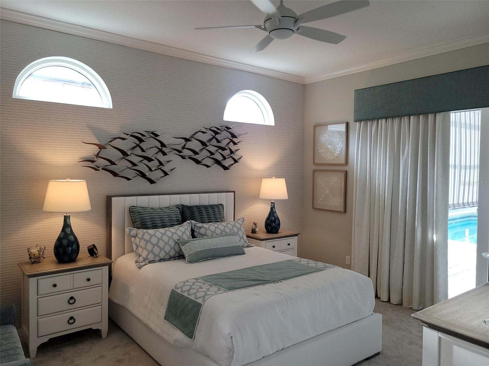 961 LIVE OAK AVE NE, ST PETERSBURG, FL, 33703
