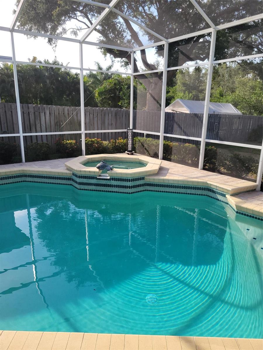961 LIVE OAK AVE NE, ST PETERSBURG, FL, 33703