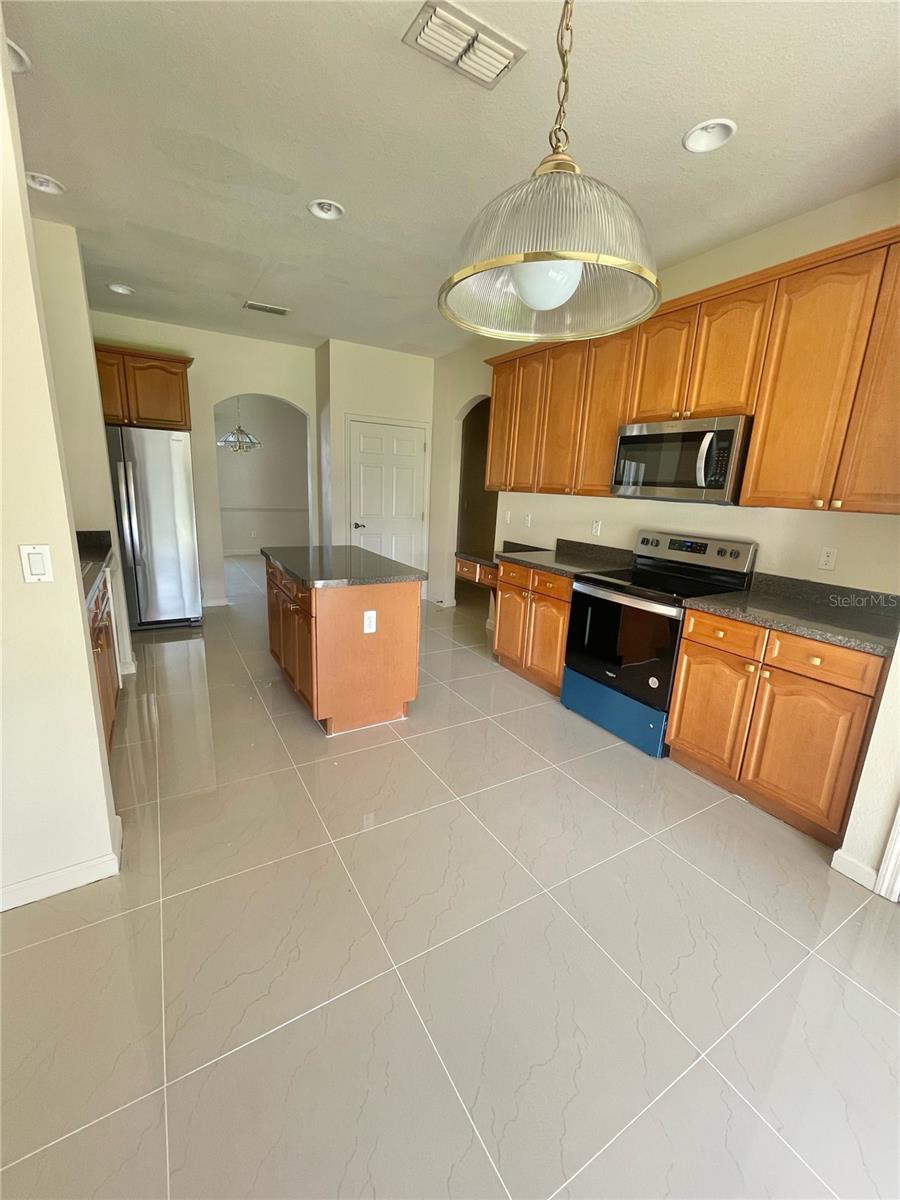 2370 HINSDALE DR, KISSIMMEE, FL, 34741