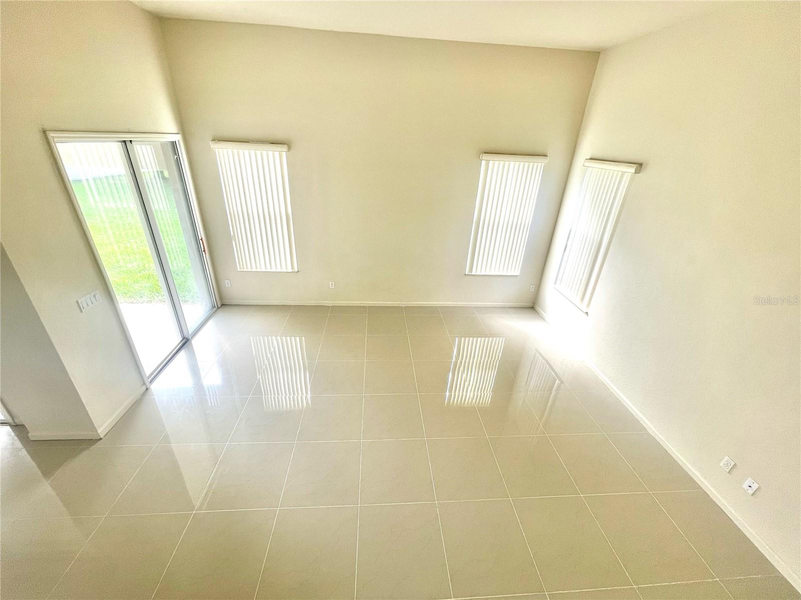2370 HINSDALE DR, KISSIMMEE, FL, 34741