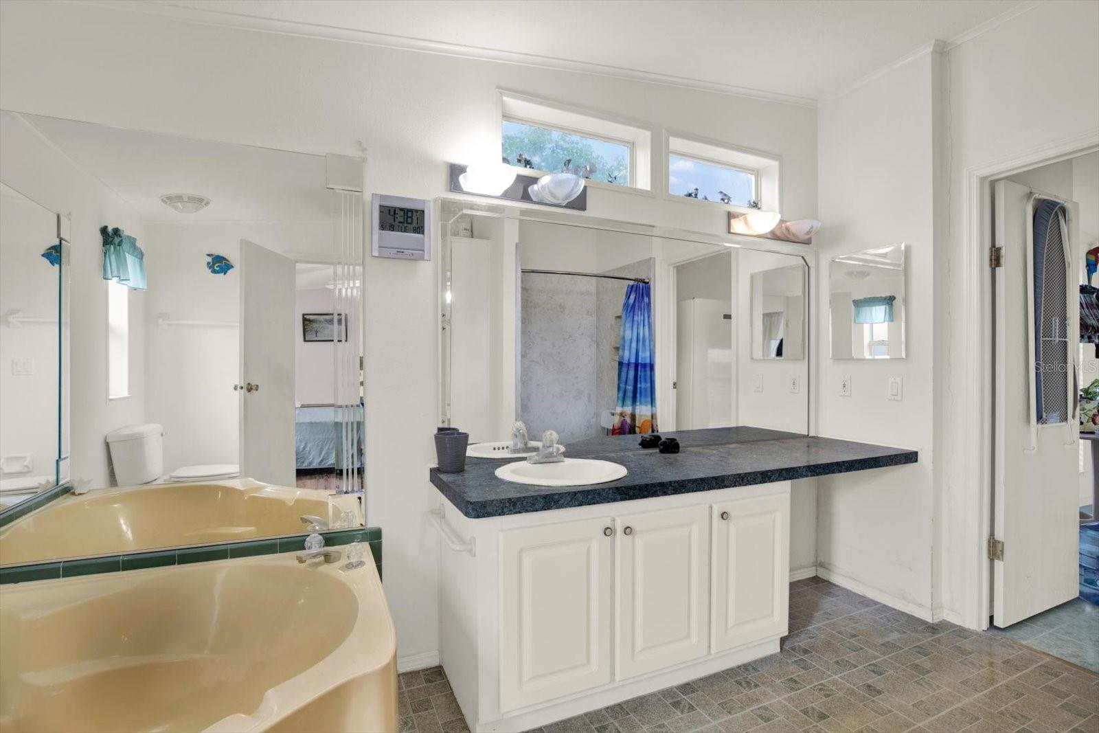 8010 CEDAR COVE AVE, BROOKSVILLE, FL, 34613