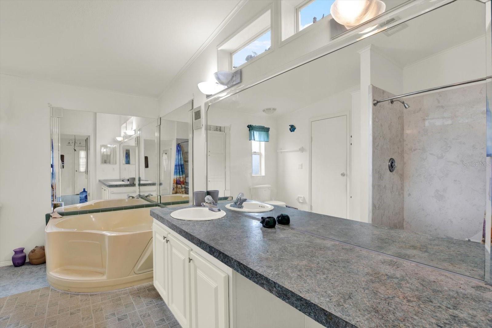 8010 CEDAR COVE AVE, BROOKSVILLE, FL, 34613