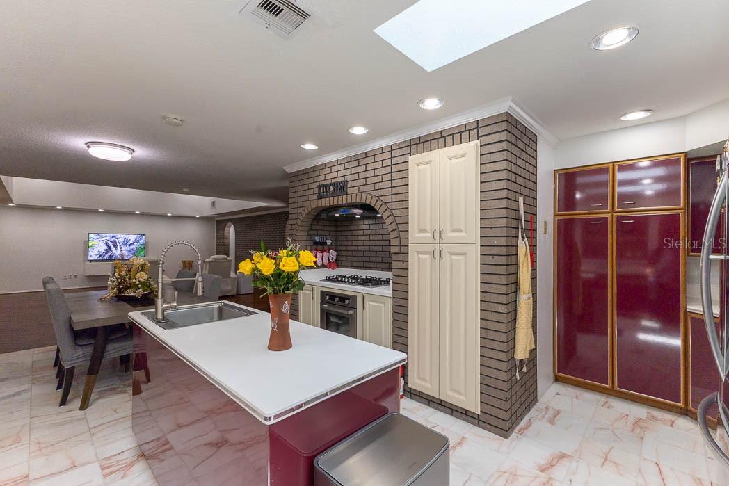 830 NW 111TH LN, OXFORD, FL, 34484