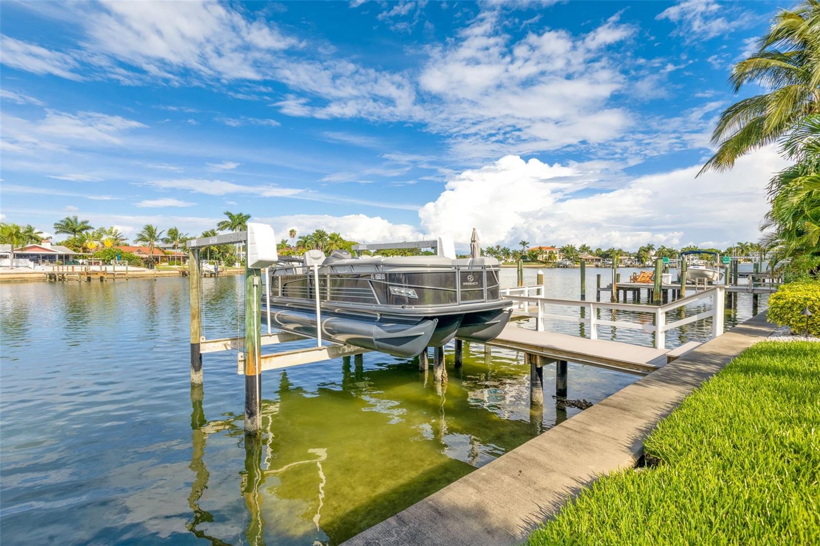 1260 81ST ST S, ST PETERSBURG, FL, 33707