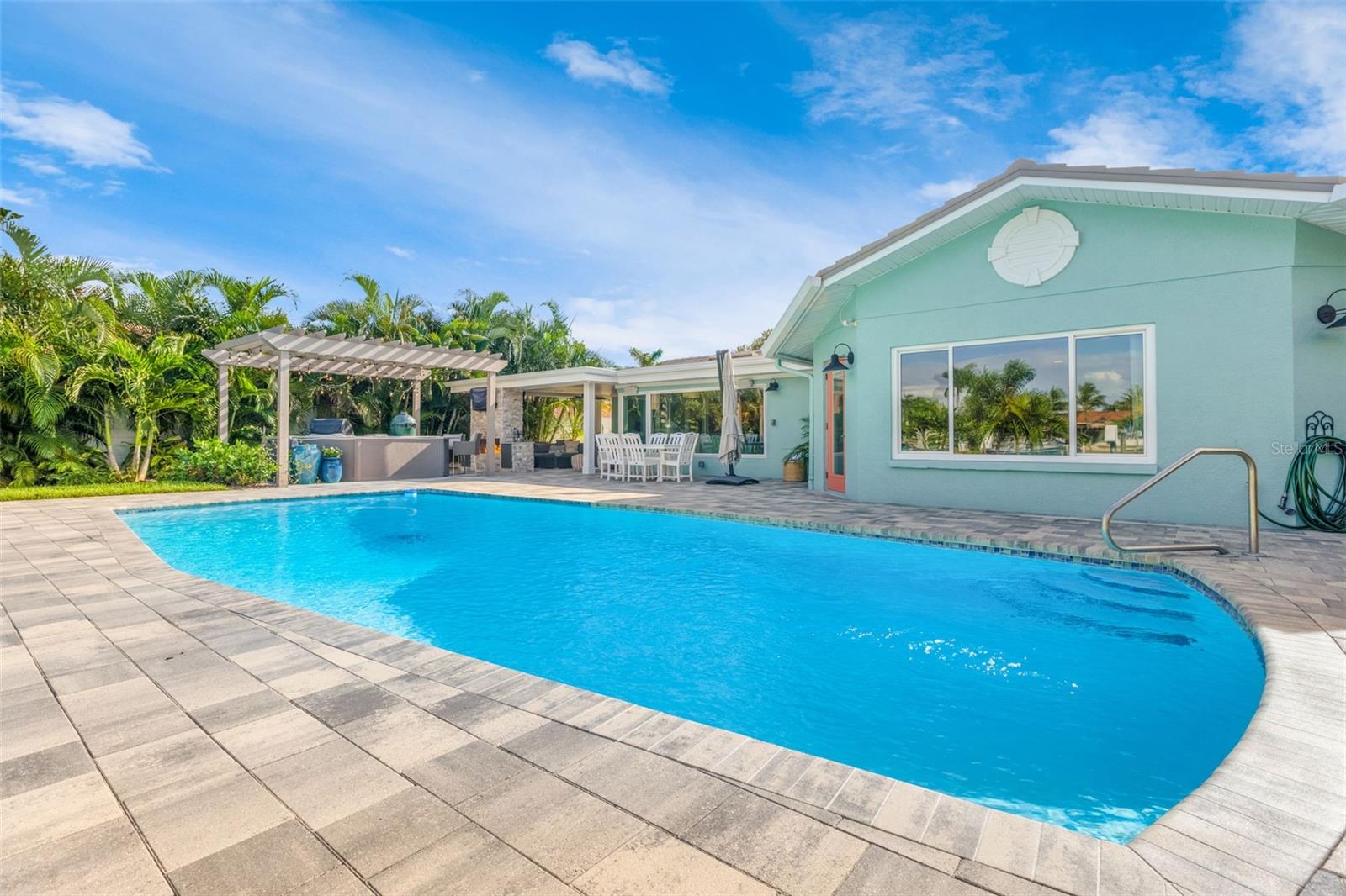 1260 81ST ST S, ST PETERSBURG, FL, 33707