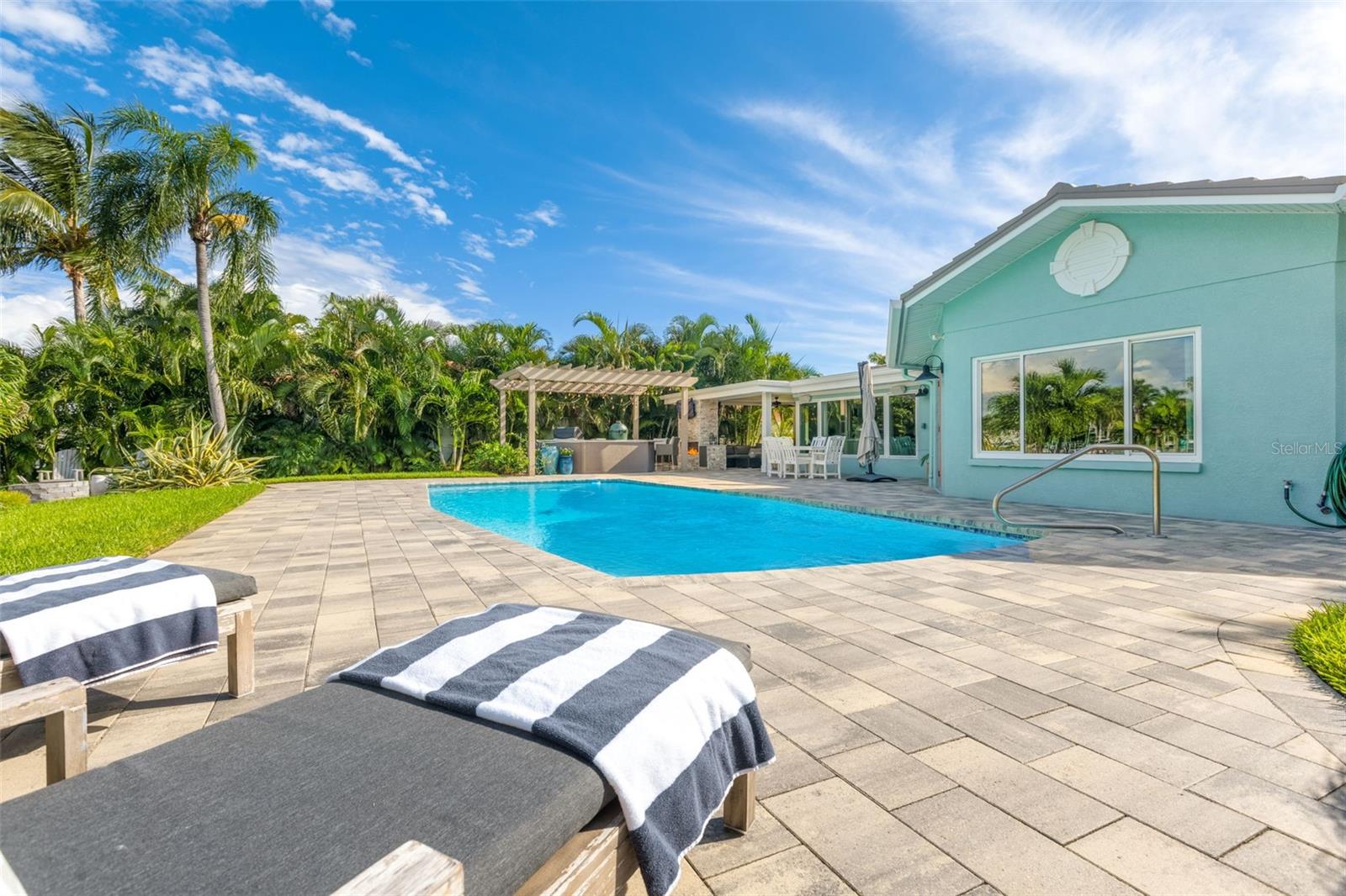 1260 81ST ST S, ST PETERSBURG, FL, 33707