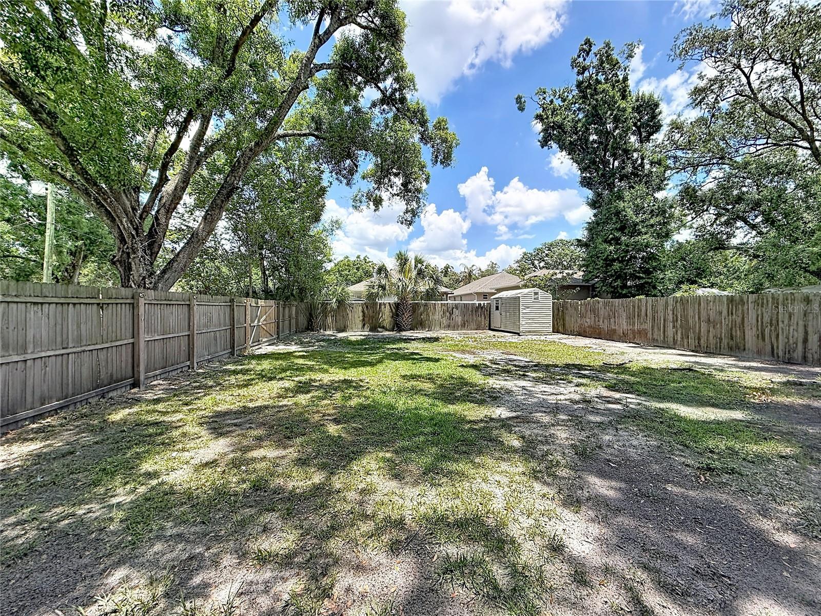 1913 W HANNA AVE, TAMPA, FL, 33604