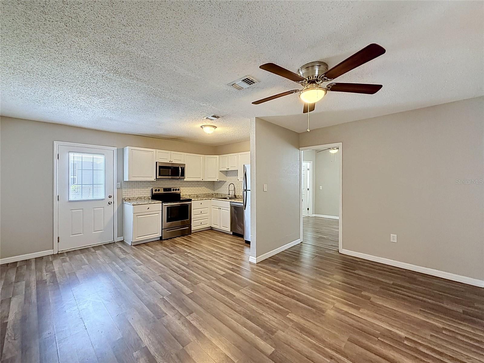1913 W HANNA AVE, TAMPA, FL, 33604