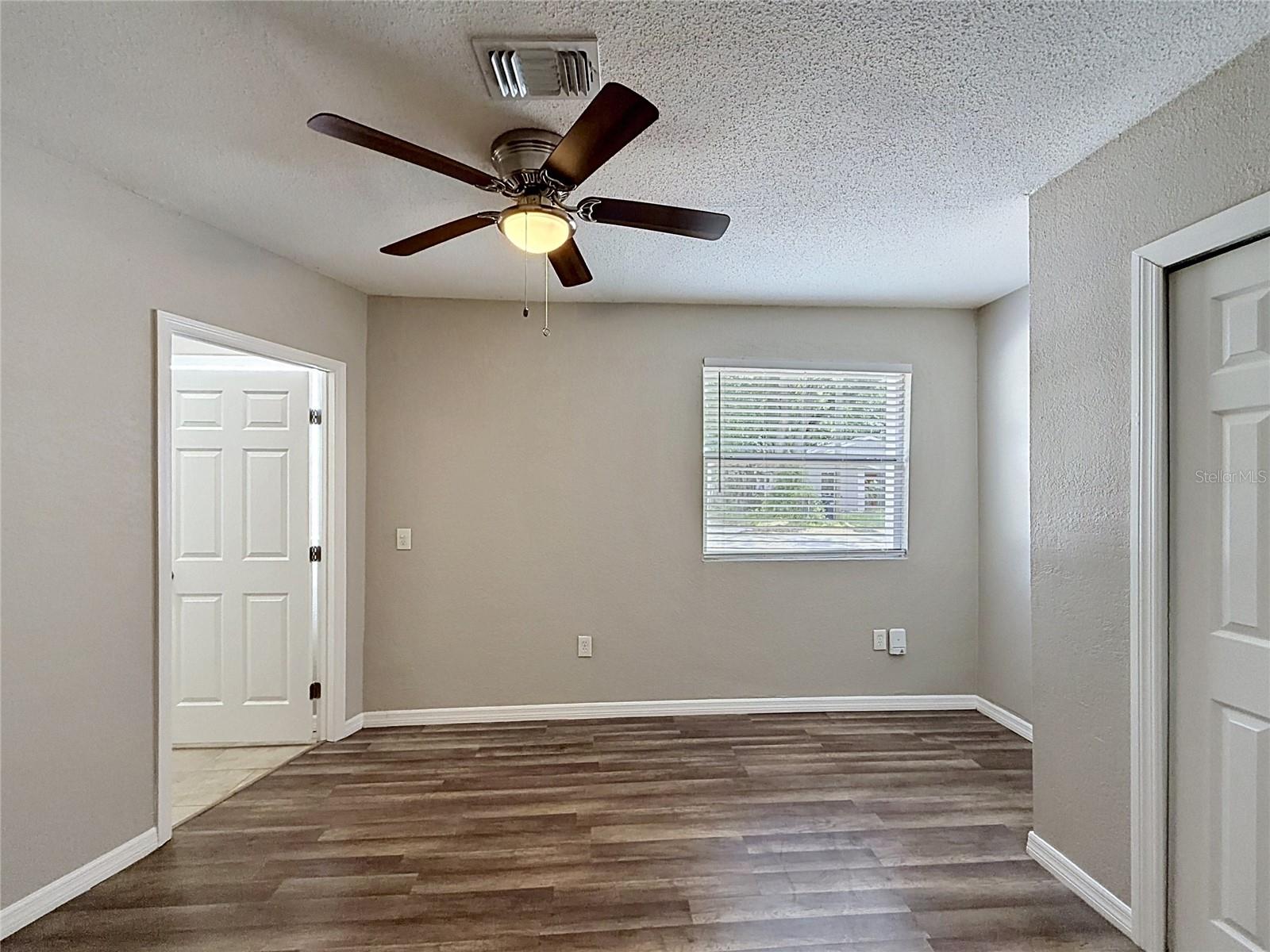 1913 W HANNA AVE, TAMPA, FL, 33604