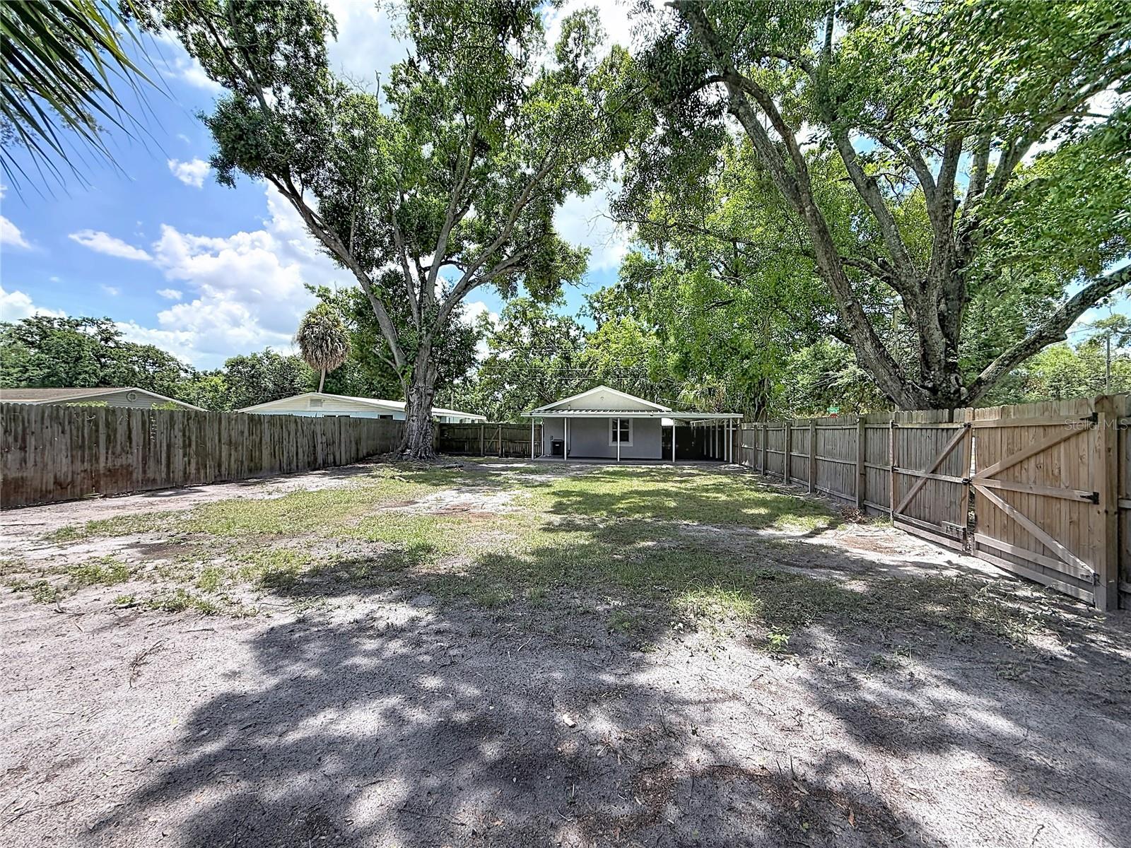 1913 W HANNA AVE, TAMPA, FL, 33604