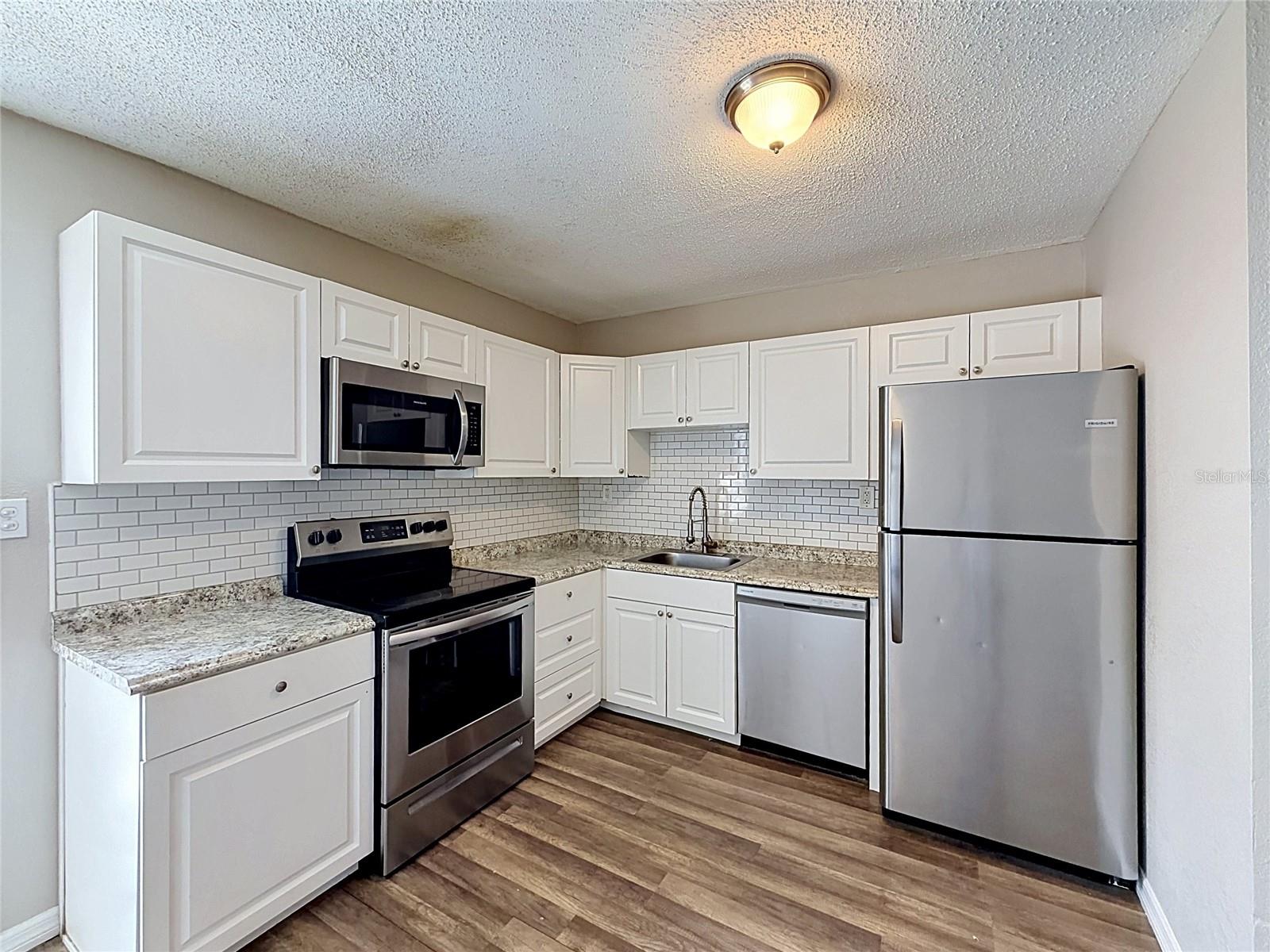 1913 W HANNA AVE, TAMPA, FL, 33604
