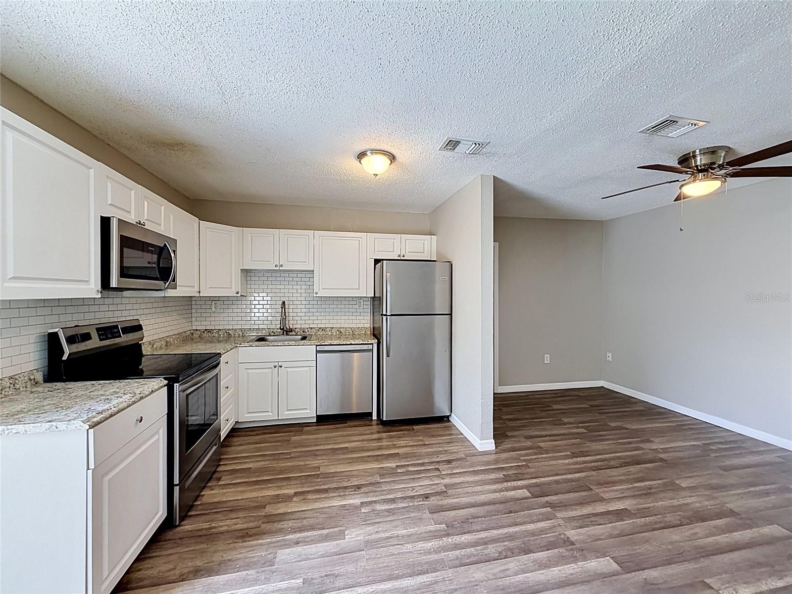1913 W HANNA AVE, TAMPA, FL, 33604