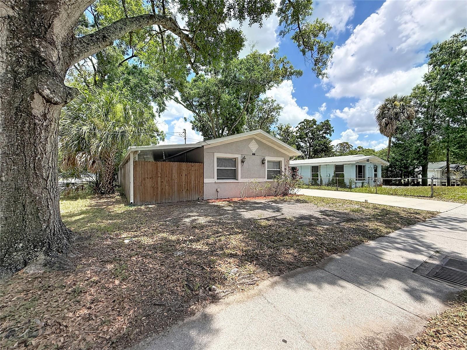 1913 W HANNA AVE, TAMPA, FL, 33604