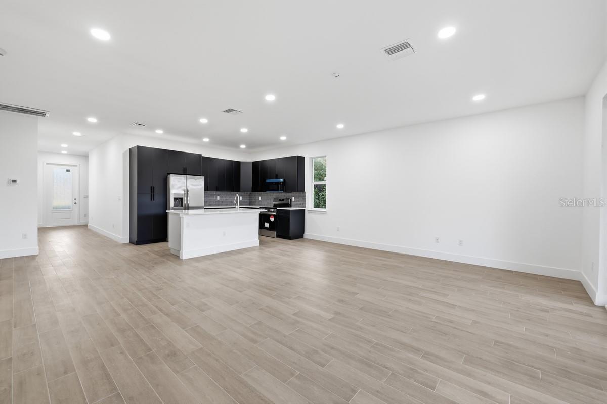 500 SUNSET RD N, ROTONDA WEST, FL, 33947