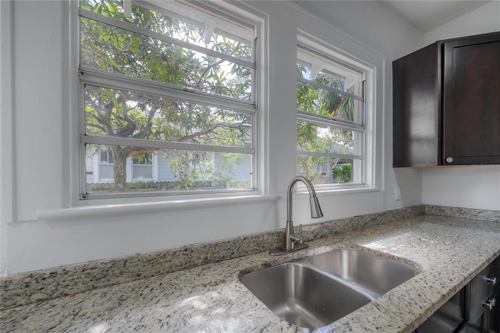 103 W NORTH BAY ST, TAMPA, FL, 33603