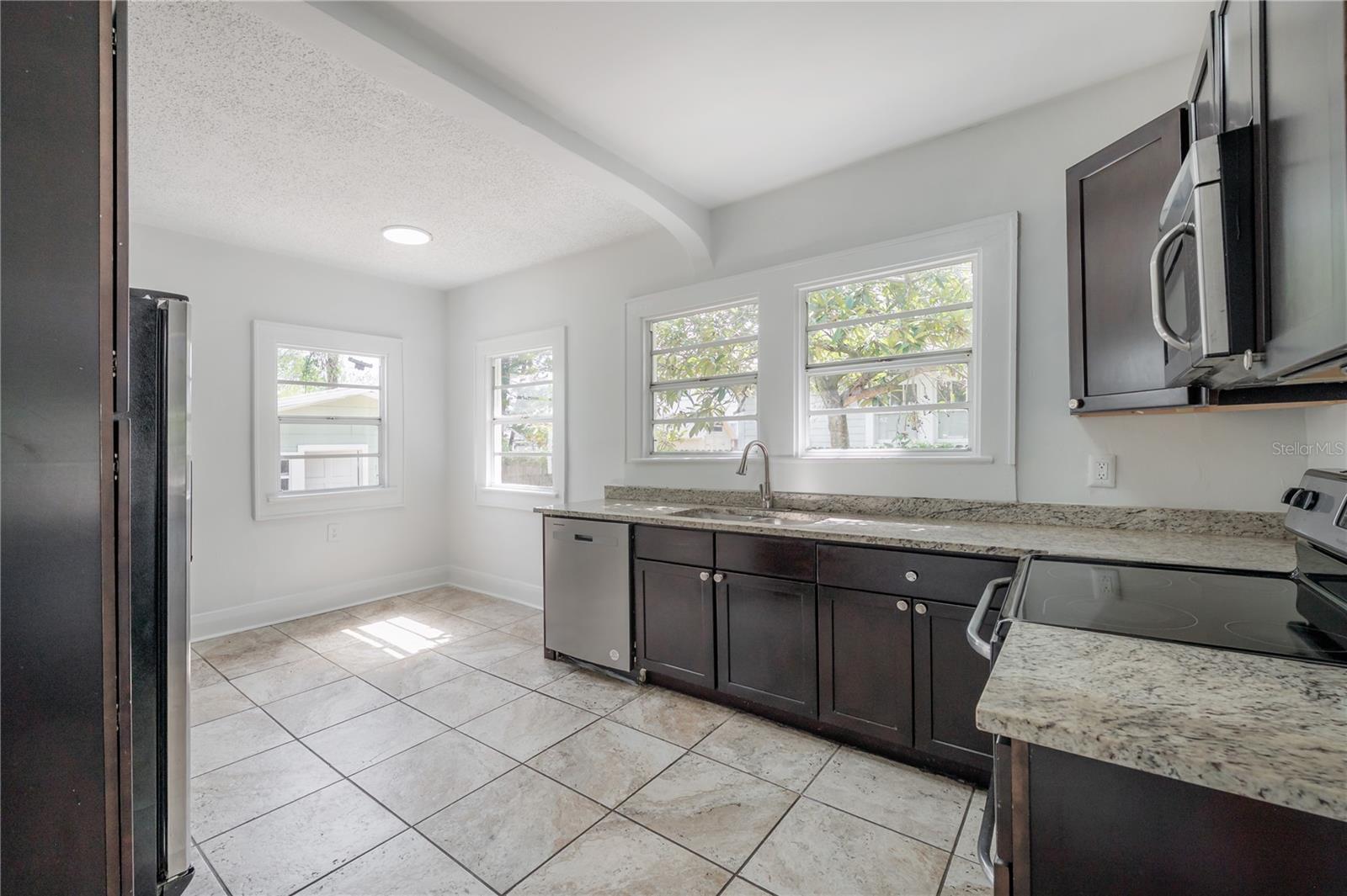 103 W NORTH BAY ST, TAMPA, FL, 33603