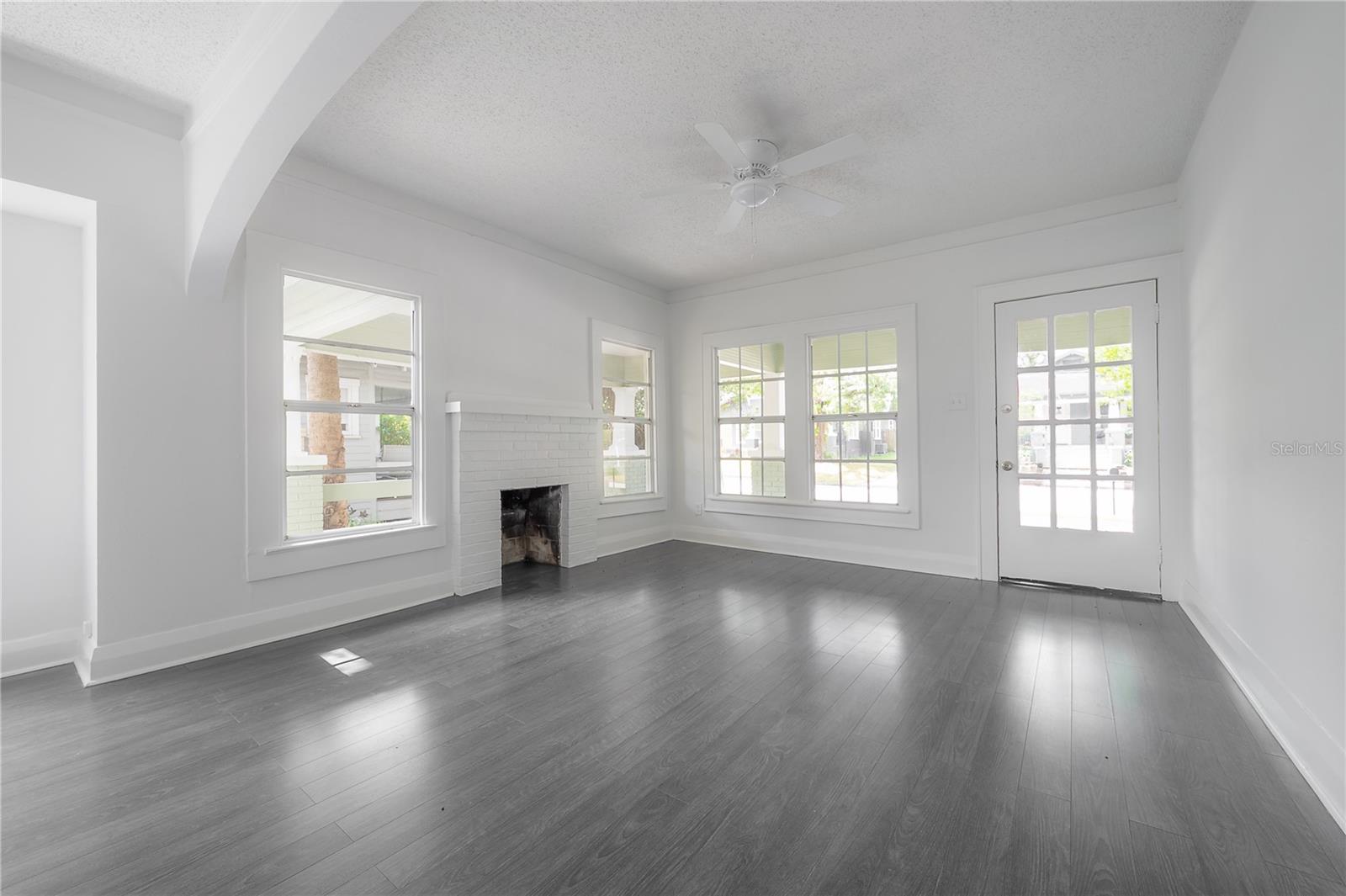 103 W NORTH BAY ST, TAMPA, FL, 33603
