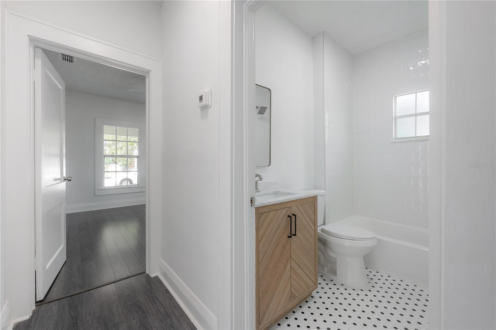 103 W NORTH BAY ST, TAMPA, FL, 33603