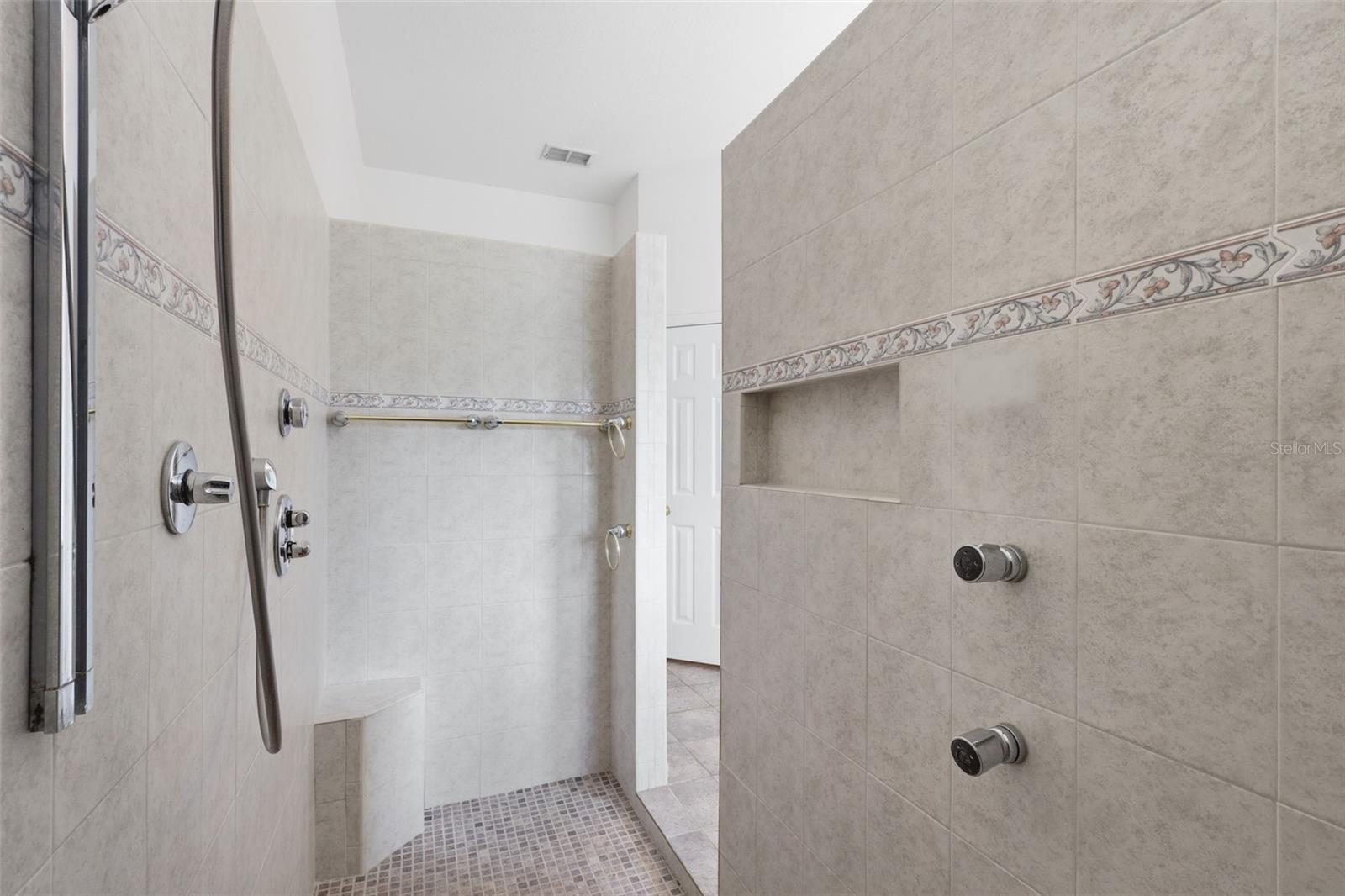 120 BLUE STONE CIR, WINTER GARDEN, FL, 34787