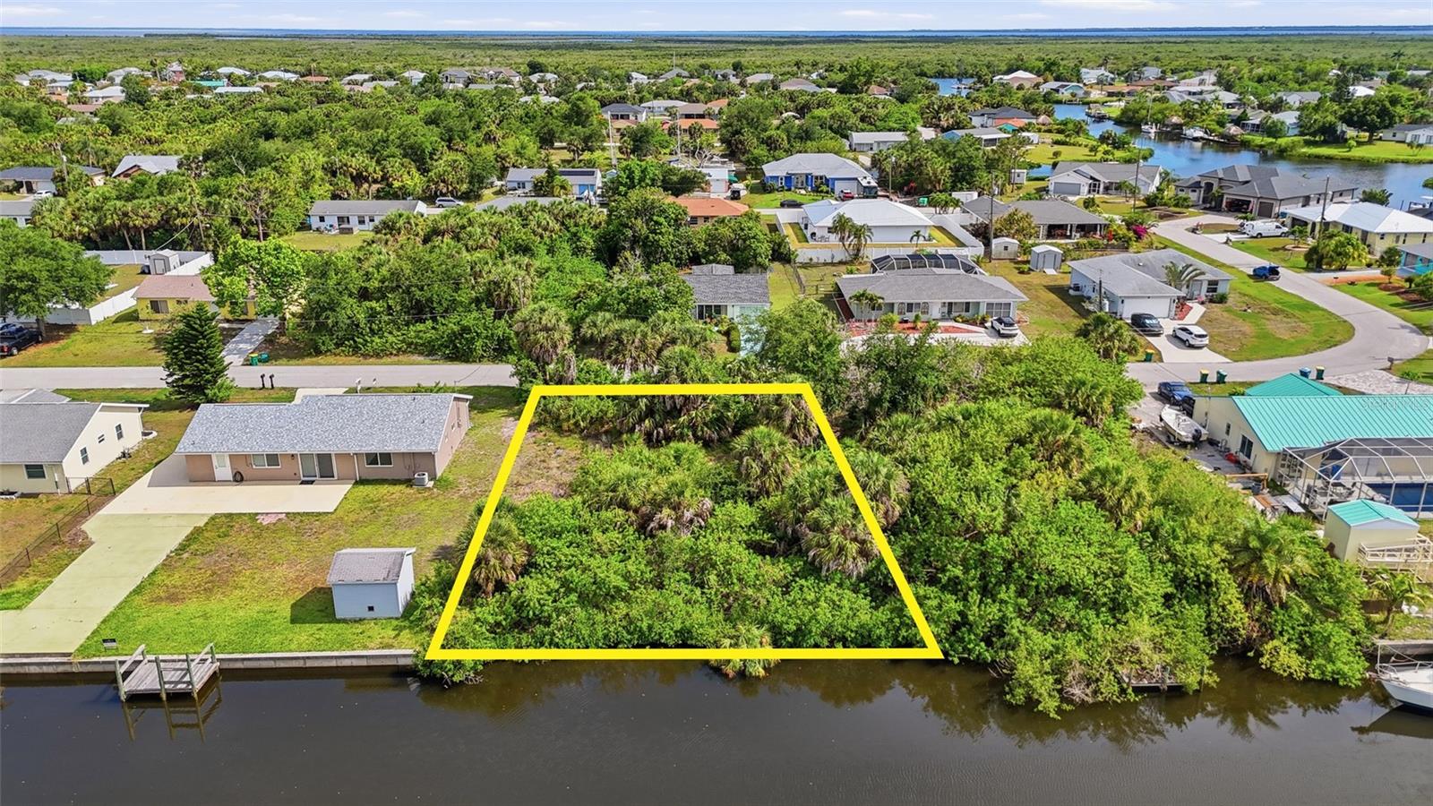 18318 VAN NUYS CIR, PORT CHARLOTTE, FL, 33948