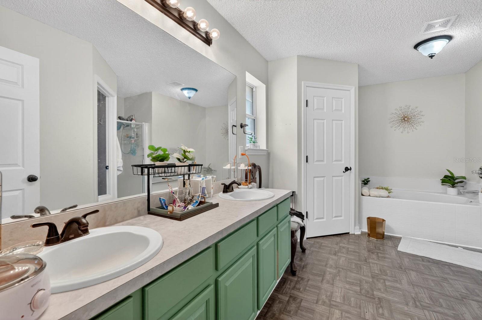 16 REGENCY DR, PALM COAST, FL, 32164