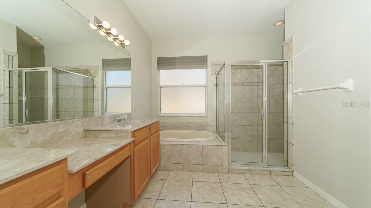 5453 NEW COVINGTON DR, SARASOTA, FL, 34233