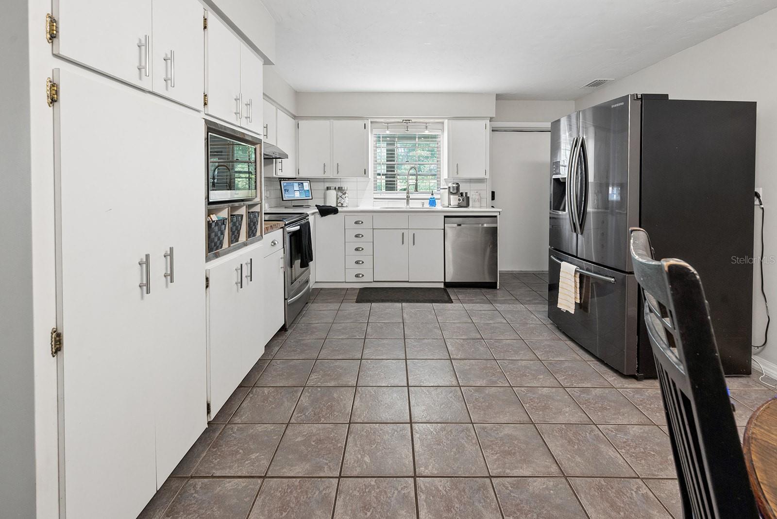 917 SW 2ND AVE, TRENTON, FL, 32693