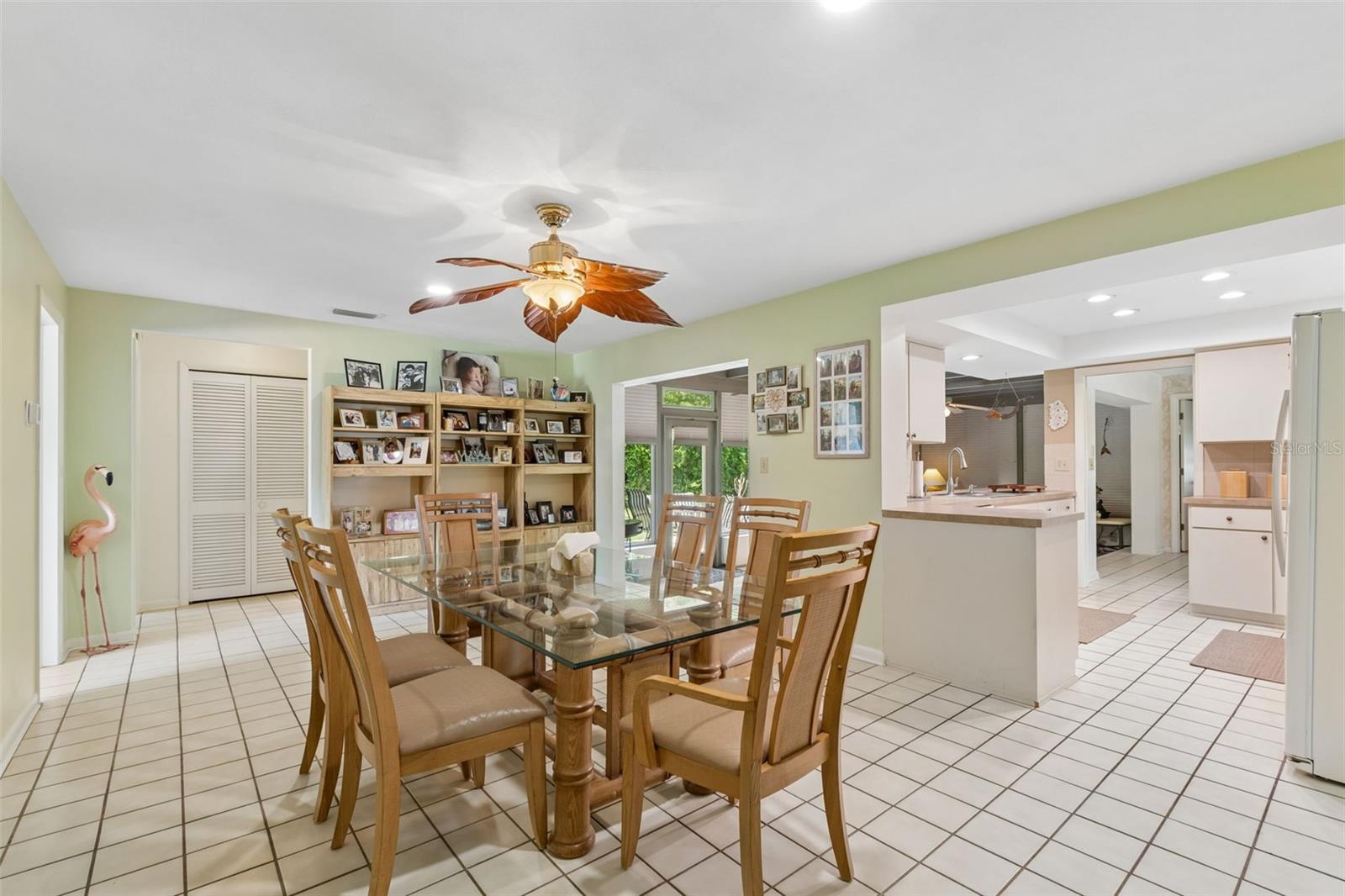 1251 HOLIDAY DRIVE, TARPON SPRINGS, FL, 34689